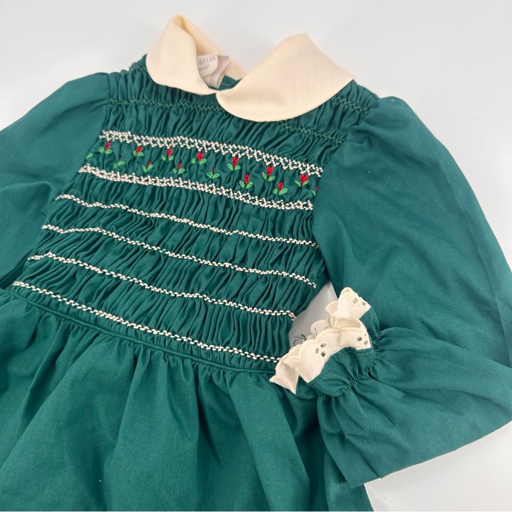 Vintage Winne the Pooh Sears Green Smocked Dress Kids Size 6